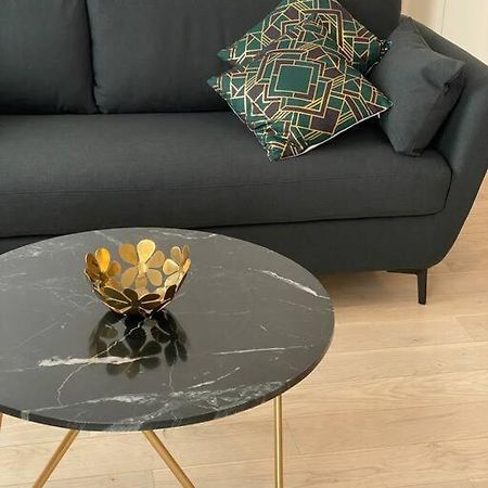 Brand New 1 Bedroom Flat With Parking- 5 Min Paris Pte De Versailles Issy-les-Moulineaux Eksteriør bilde