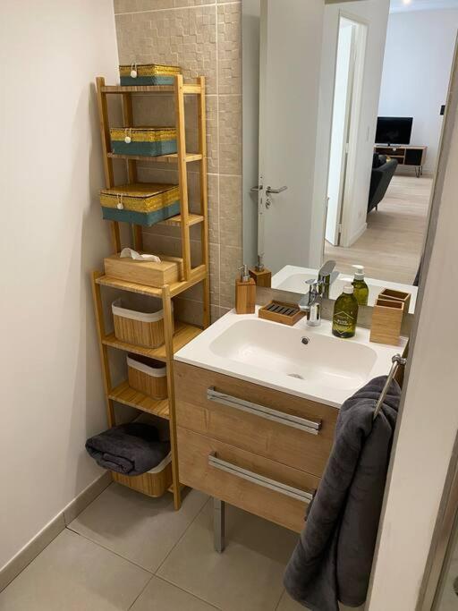 Brand New 1 Bedroom Flat With Parking- 5 Min Paris Pte De Versailles Issy-les-Moulineaux Eksteriør bilde